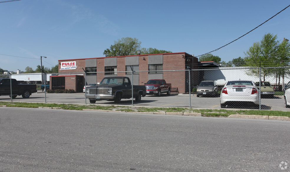 1048 N Monroe Ave, Kansas City, MO for lease - Building Photo - Image 2 of 2