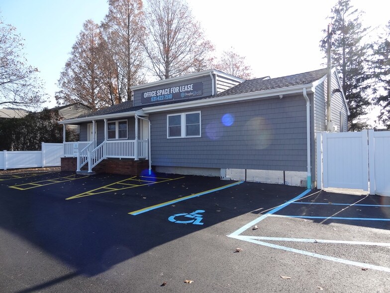 974 Sunrise Hwy, West Babylon, NY for sale - Building Photo - Image 1 of 1