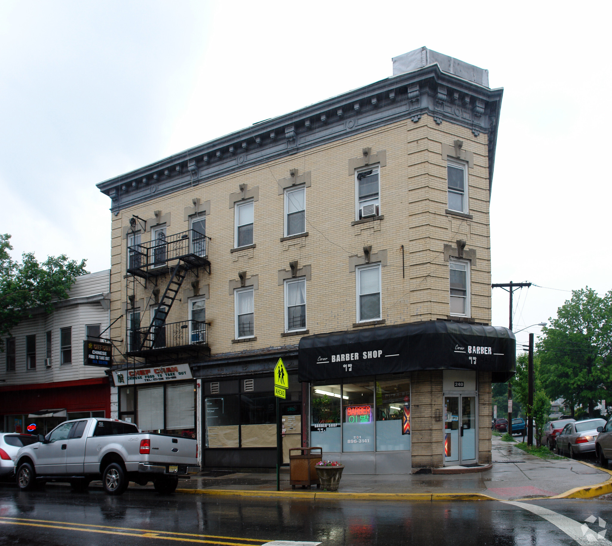 238-240 Paterson Ave, East Rutherford, NJ for sale Primary Photo- Image 1 of 1