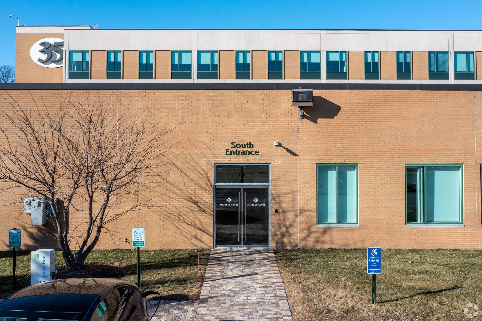 35 Nutmeg Dr, Trumbull, CT 06611 Flex for Lease