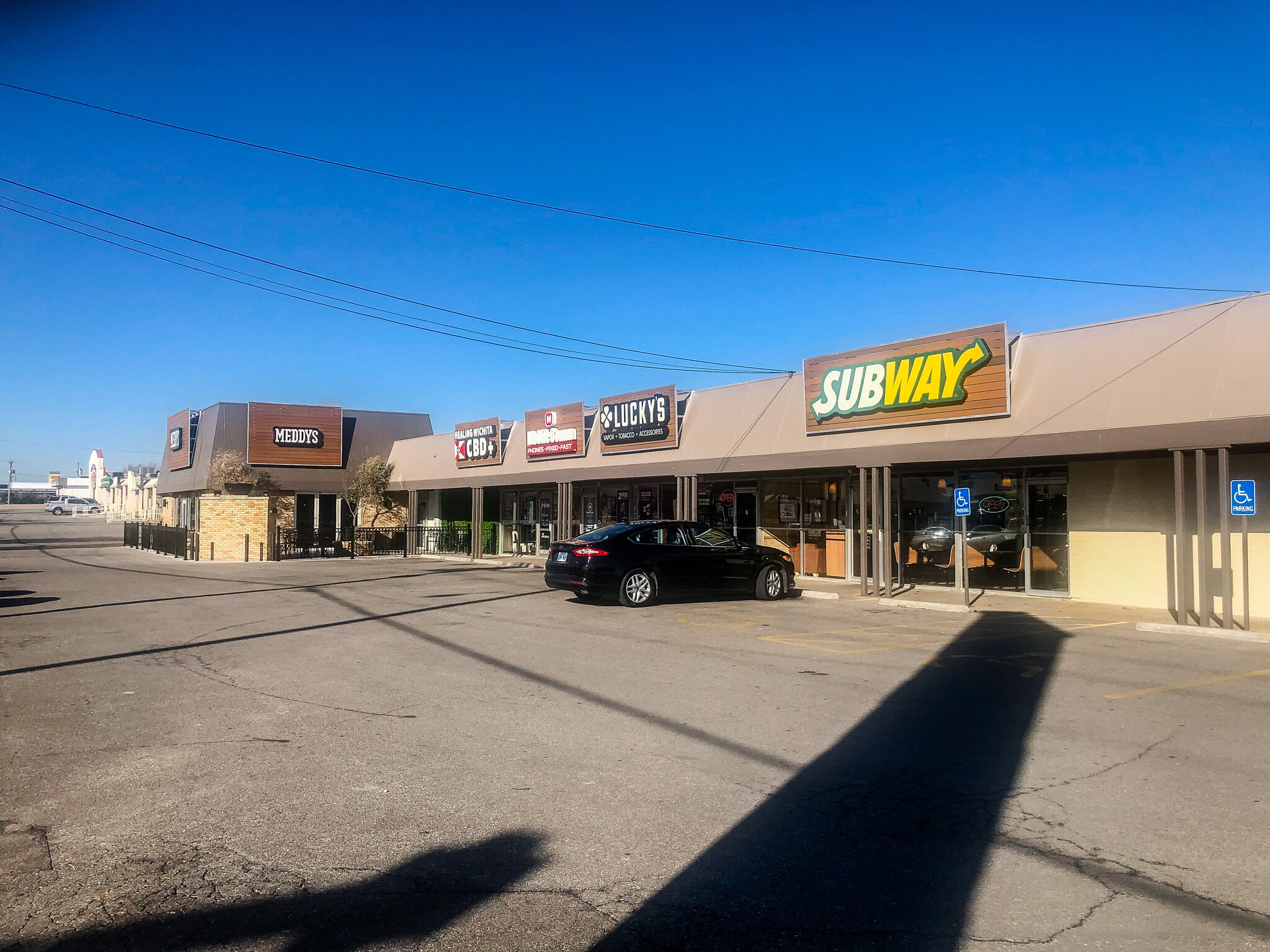 7900 E Harry, Wichita, KS for lease Building Photo- Image 1 of 4