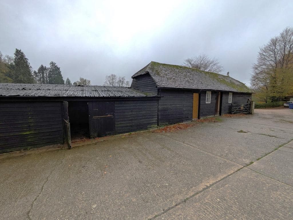Church Rd, Chiddingfold for lease Building Photo- Image 1 of 5