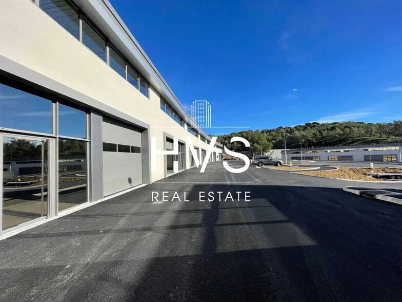 Flex in La Ciotat for lease - Building Photo - Image 1 of 7