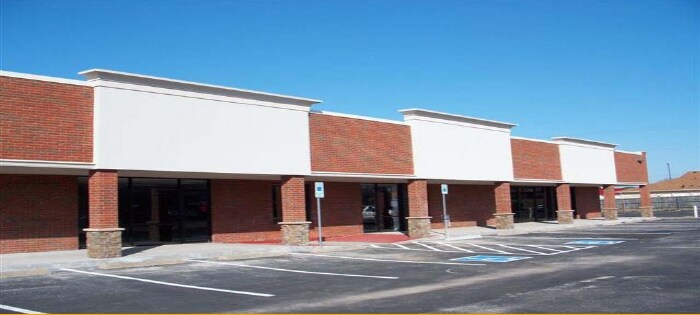 120 S Westmeadow Dr, Cleburne, TX for sale - Primary Photo - Image 1 of 1