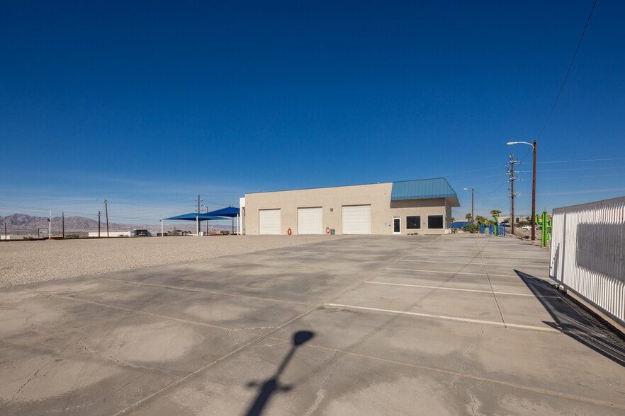 921 Lake Havasu Ave N, Lake Havasu City, AZ for sale - Building Photo - Image 2 of 15