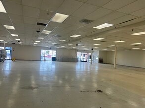 N 99th Ave, Sun City, AZ for lease Building Photo- Image 2 of 7