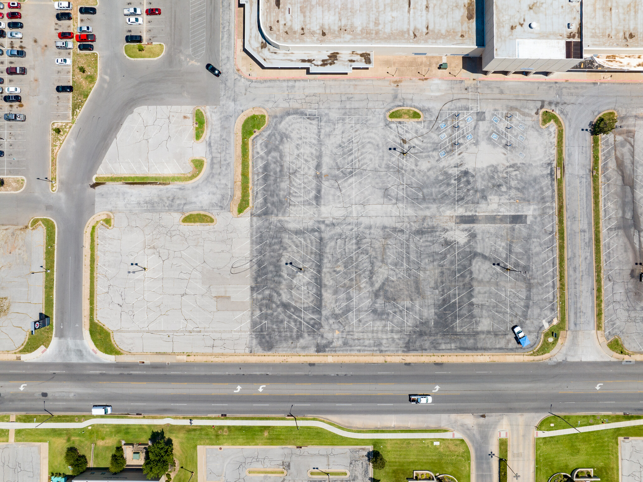 NEC of S Western Ave and SW 44th St, Oklahoma City, OK for sale Primary Photo- Image 1 of 2