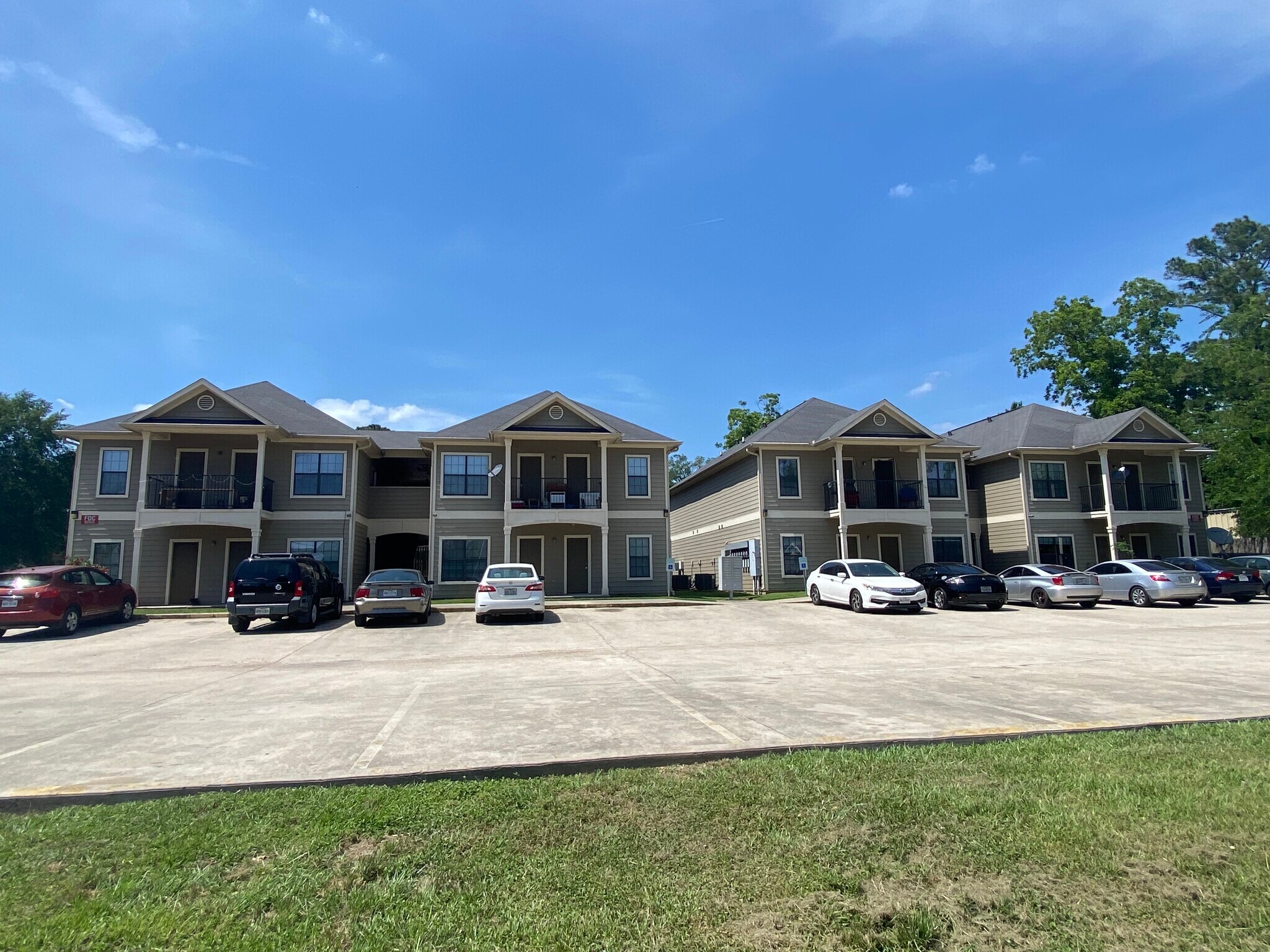 920 McCall Ave, Conroe, TX for sale Primary Photo- Image 1 of 1