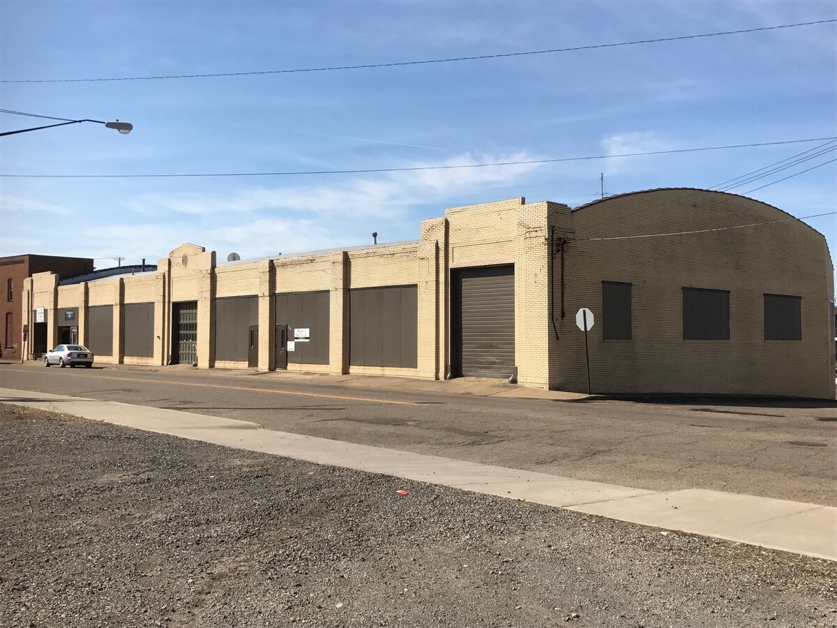 215 N Erie St, Massillon, OH 44646