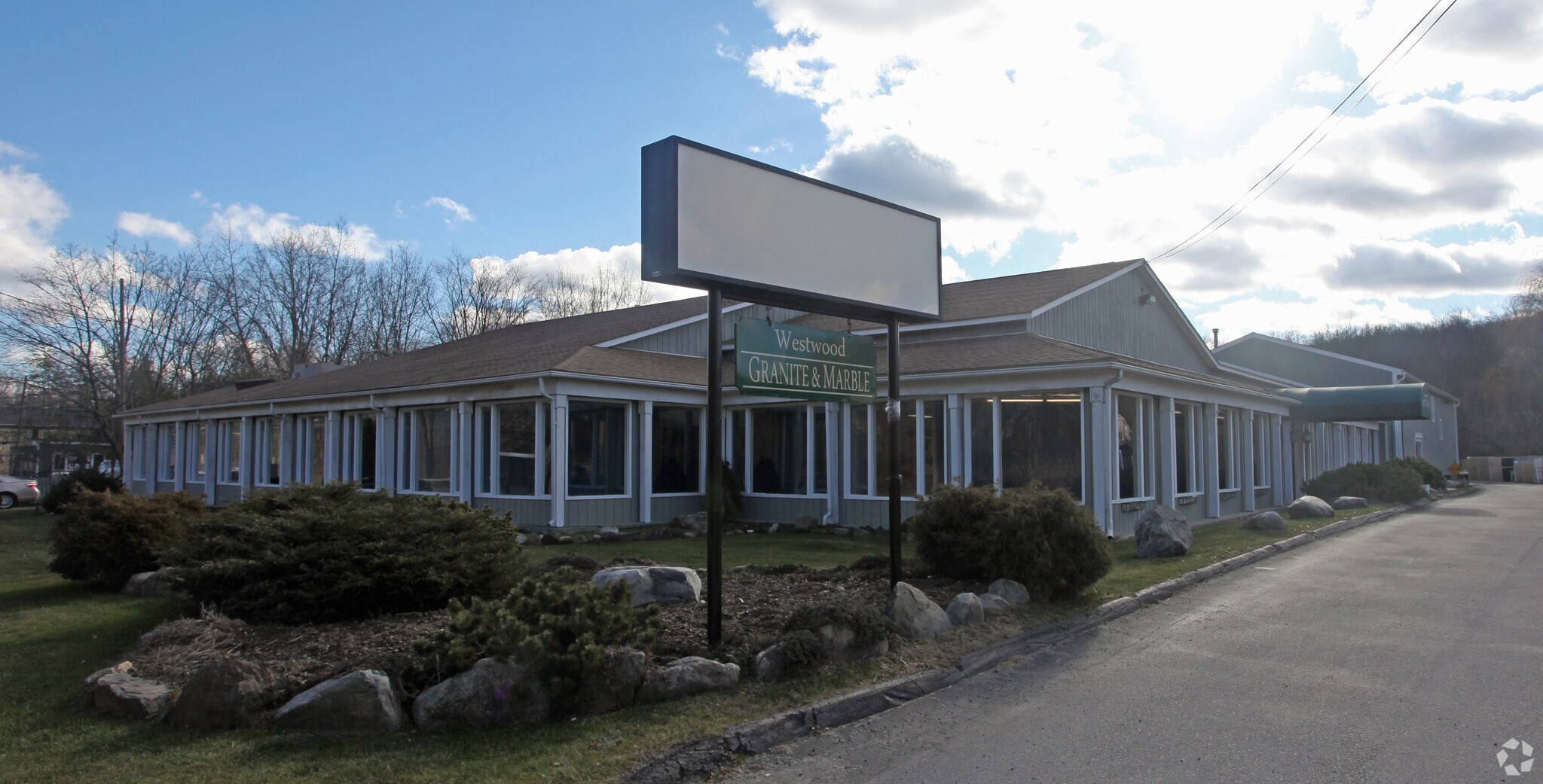 2305 Crompond Rd, Cortlandt Manor, NY 10567