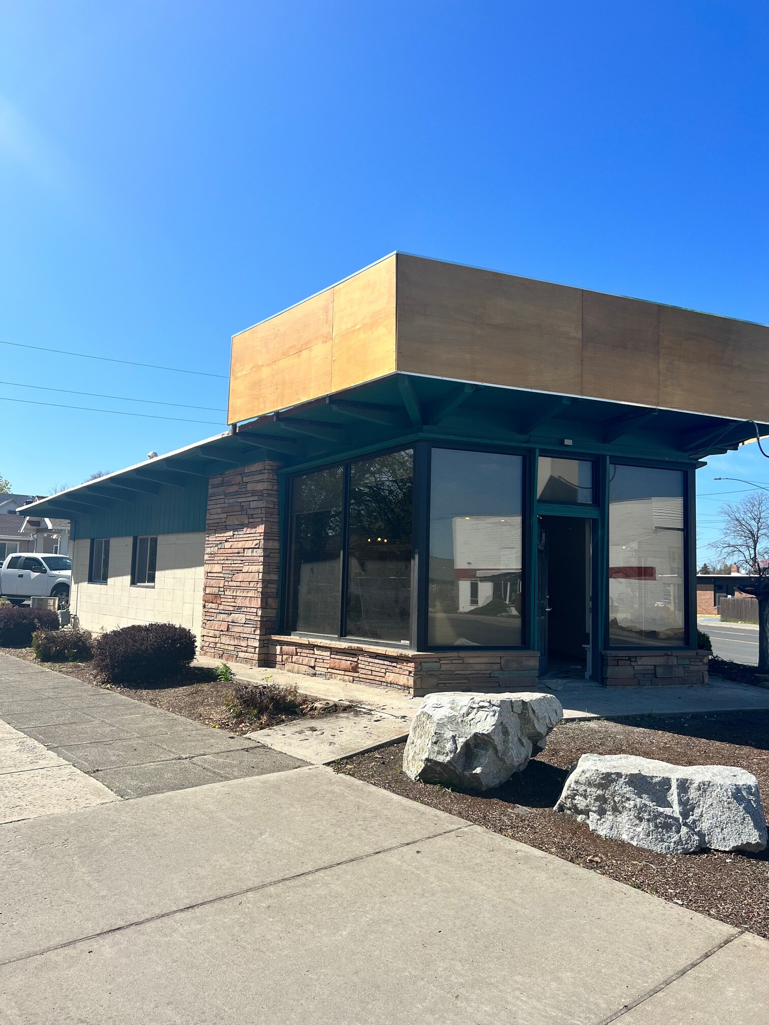 1401 W Northwest Blvd, Spokane, WA 99205 Office for Lease