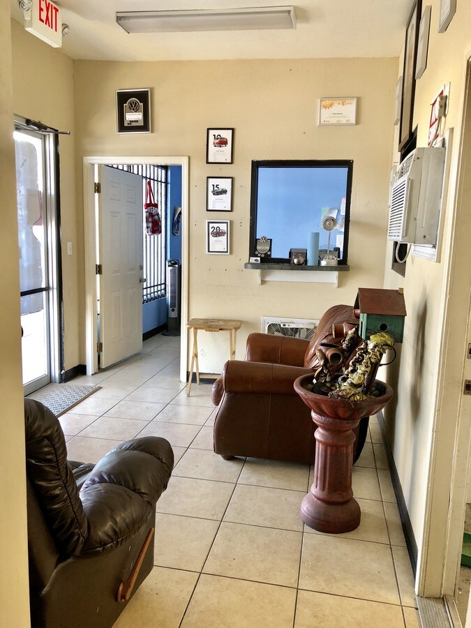 5315 Telephone Rd, Houston, TX 77087