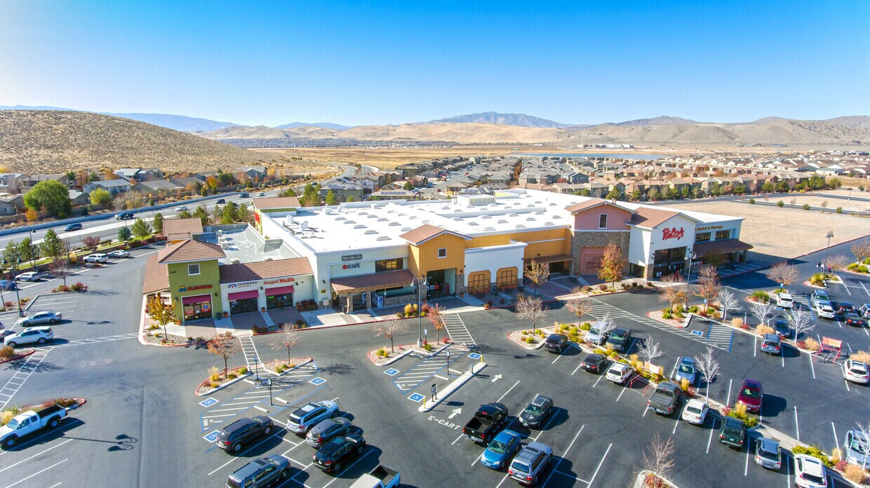 Vista Blvd, Sparks, NV for lease Building Photo- Image 1 of 13