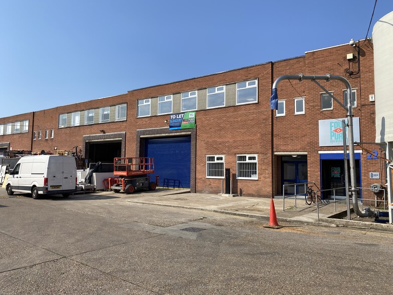 Rotherhithe New Rd, London for lease - Building Photo - Image 1 of 9