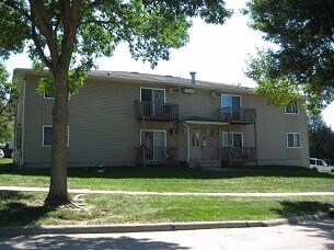 16-86 Aossey Ln SW, Cedar Rapids, IA for sale Primary Photo- Image 1 of 1