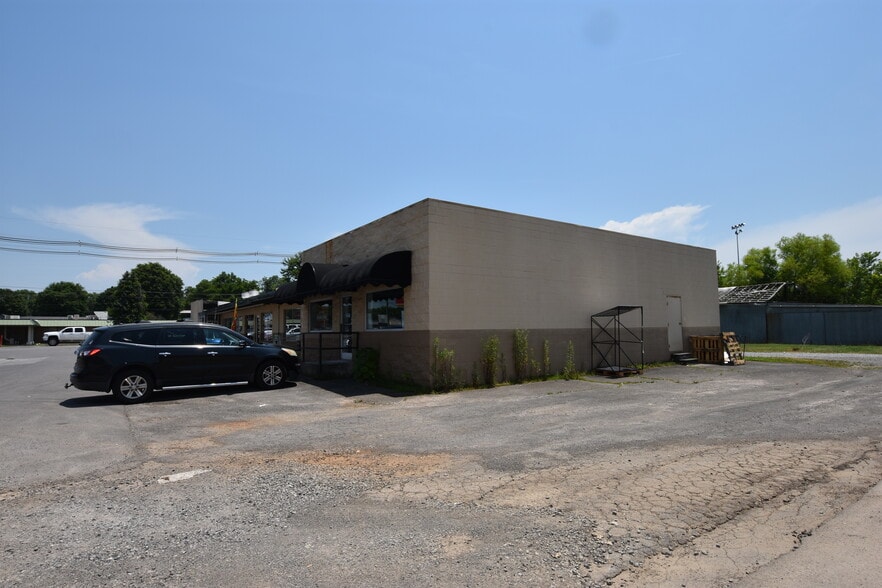 416 E North St, Sweetwater, TN for sale - Building Photo - Image 2 of 13