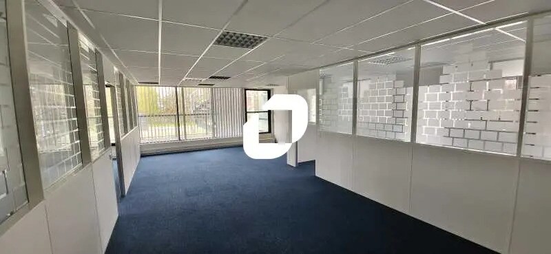 Office in Mérignac for lease - Building Photo - Image 3 of 17