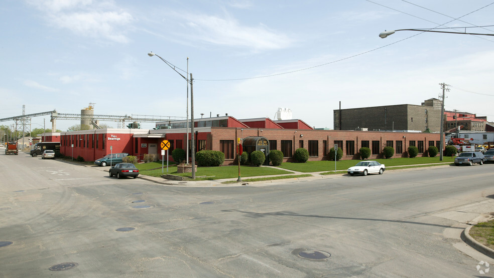 2516-2530 N 2nd St, Minneapolis, MN for lease - Building Photo - Image 3 of 8