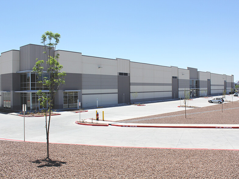 12153 Rojas Dr, El Paso, TX for lease - Building Photo - Image 1 of 1