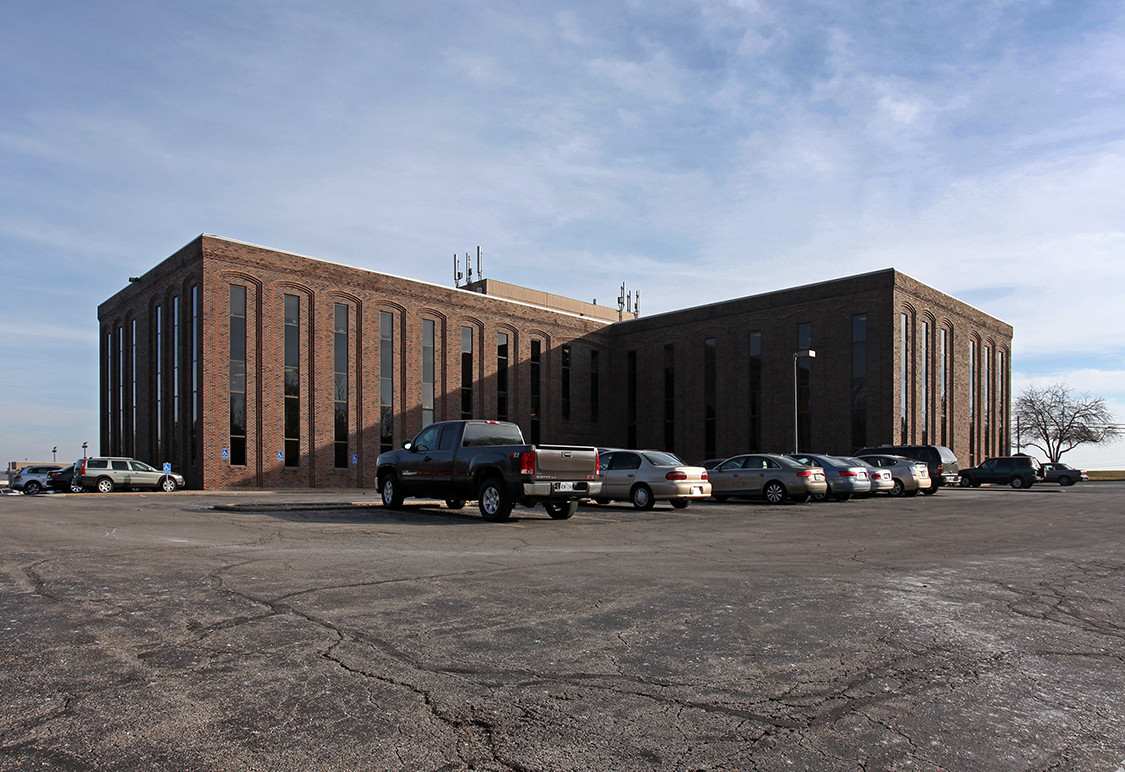 400 E Red Bridge Rd, Kansas City, MO for sale Building Photo- Image 1 of 1