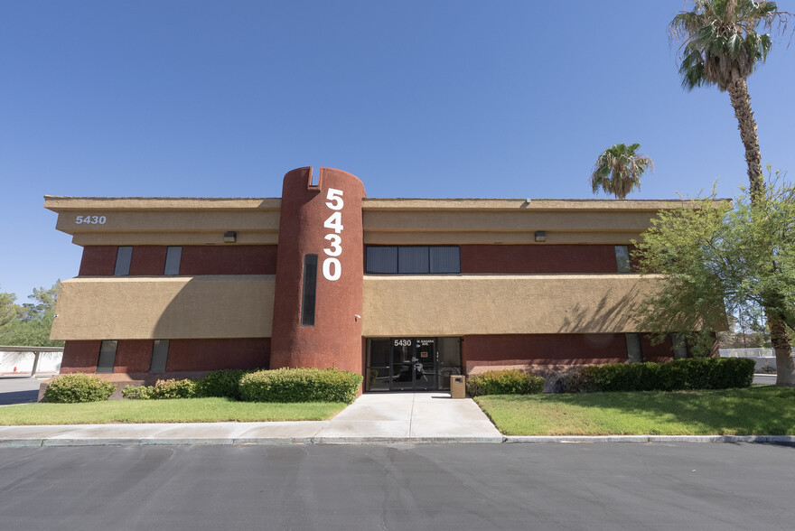 5430 W Sahara Ave, Las Vegas, NV for lease - Building Photo - Image 3 of 48