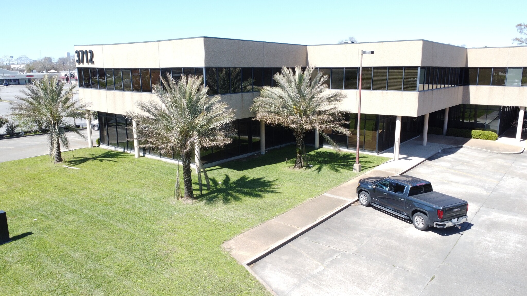 3712 MacArthur Blvd, New Orleans, LA for lease Building Photo- Image 1 of 12