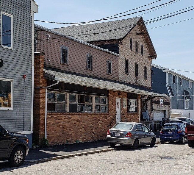 22 Felton St, Waltham, MA for sale - Primary Photo - Image 1 of 1