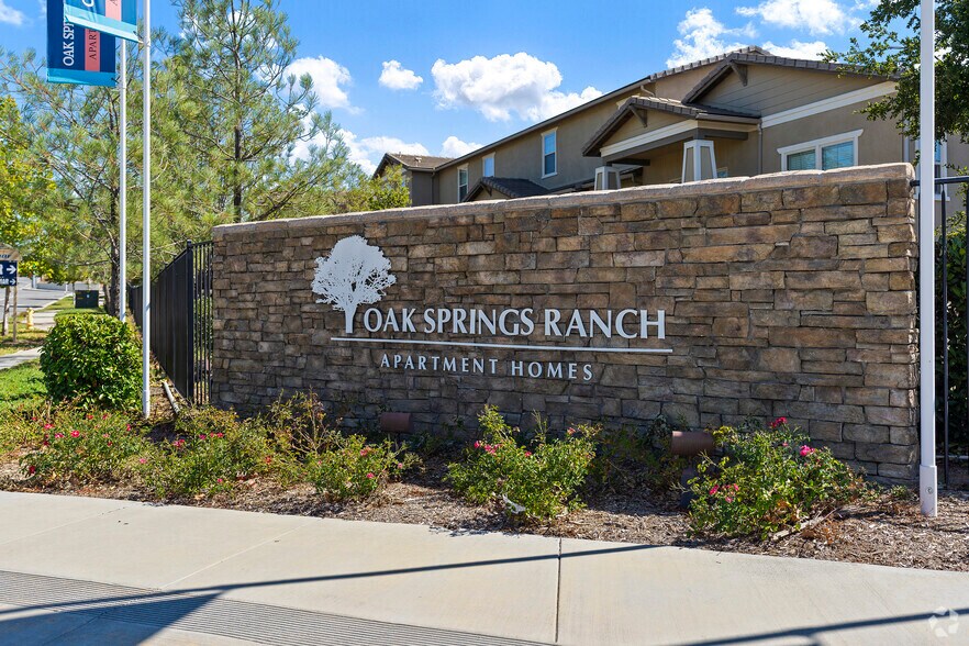 24055 Clinton Keith Rd, Wildomar, CA for sale - Primary Photo - Image 1 of 1