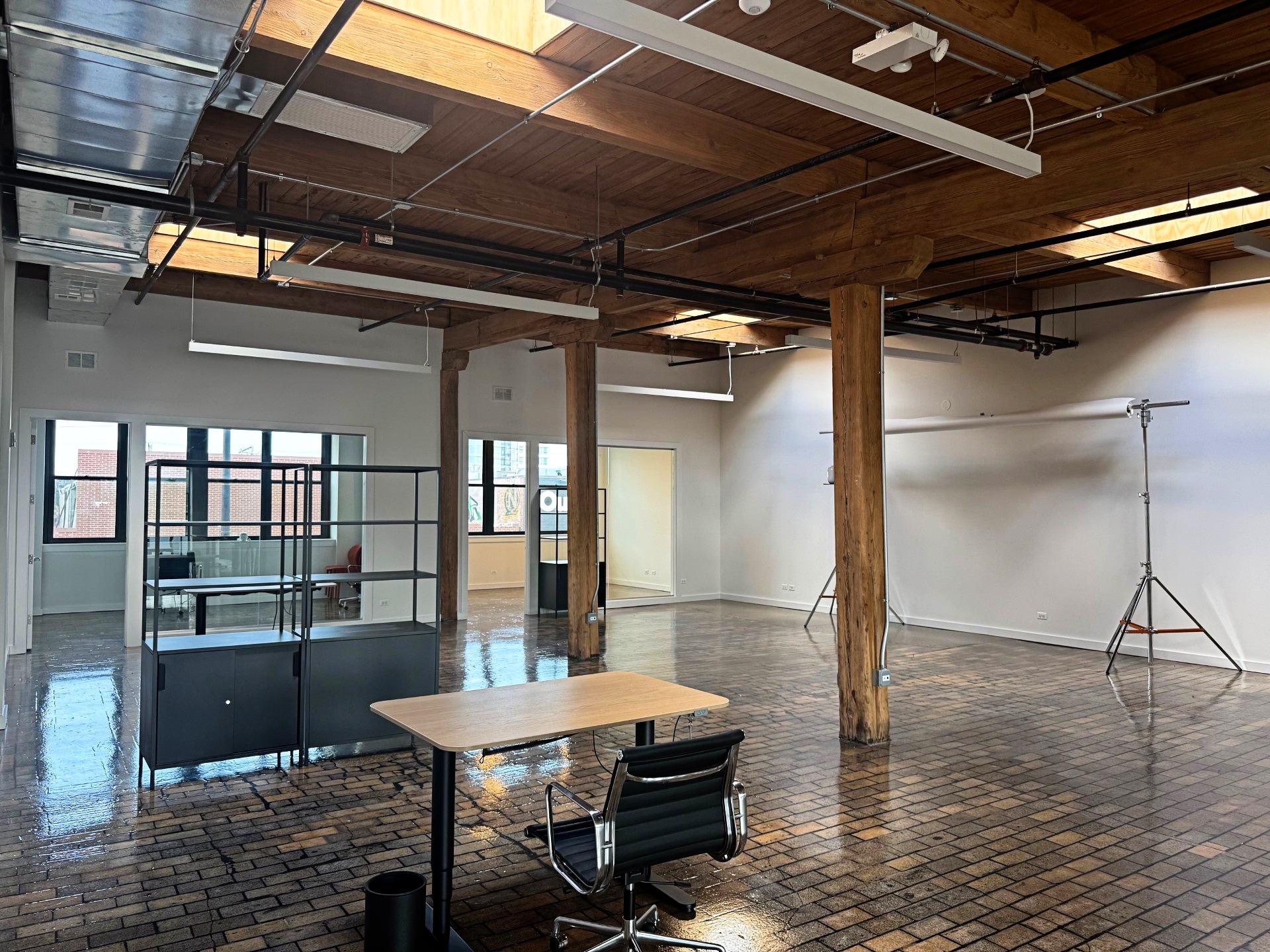1443 W Wabansia Ave, Chicago, IL for lease Interior Photo- Image 1 of 5