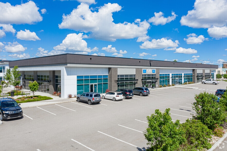 703 64th Ave SE, Calgary, AB for sale - Building Photo - Image 1 of 1