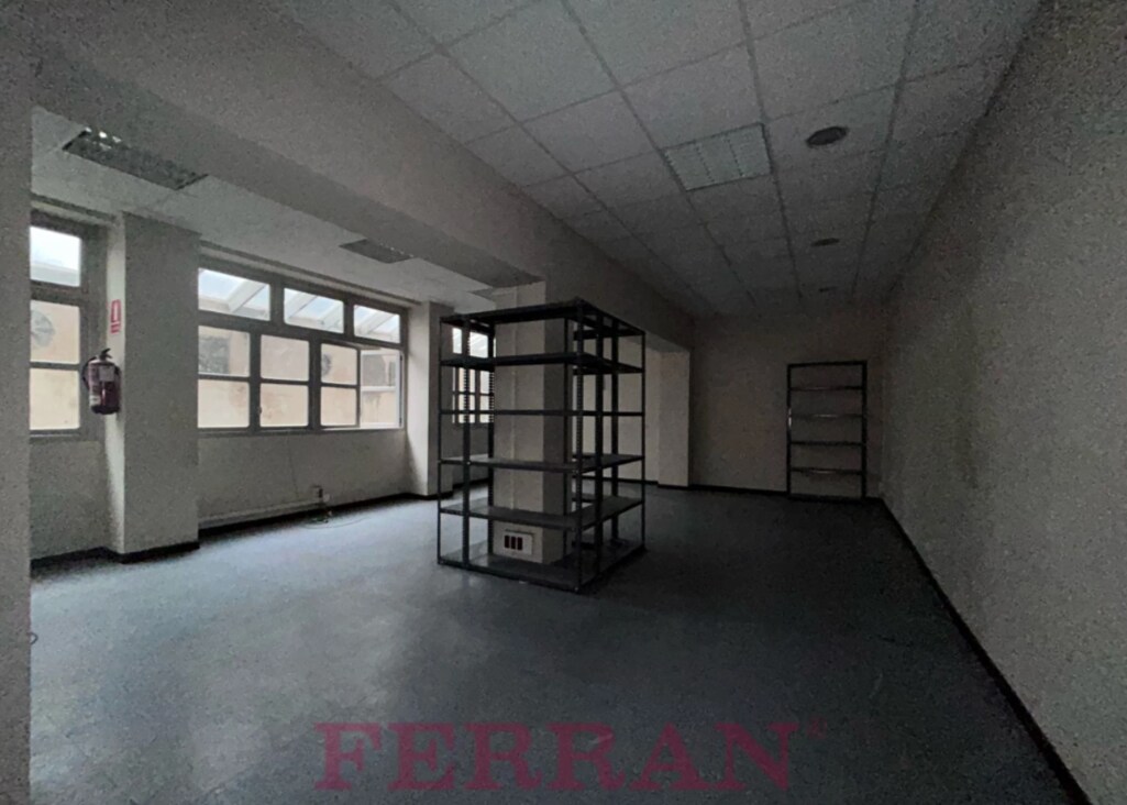 Retail in Barcelona, Barcelona for lease Interior Photo- Image 1 of 6