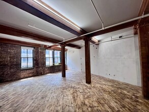 231 Front St, Brooklyn, NY for lease Building Photo- Image 1 of 1