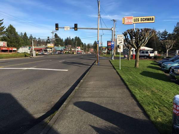 10350 SW Canyon Rd, Beaverton, OR for lease - Building Photo - Image 1 of 11