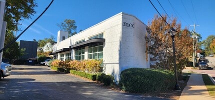 103 Wade Hampton Blvd, Greenville, SC for lease Building Photo- Image 1 of 3