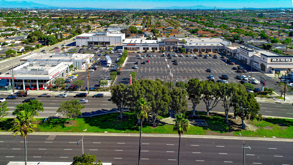 17490-17542 Hawthorne Blvd, Torrance, CA for lease - Building Photo - Image 1 of 4