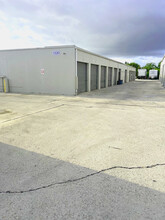 1510 Latham Rd, West Palm Beach, FL for lease Building Photo- Image 1 of 3