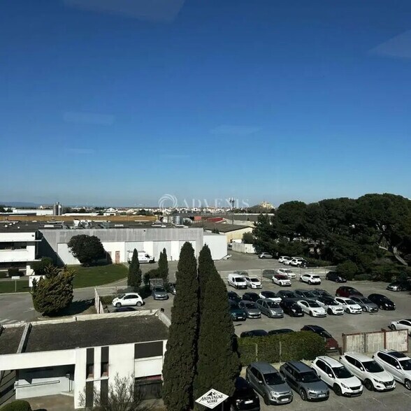 Office in  for lease - Aerial - Image 3 of 3