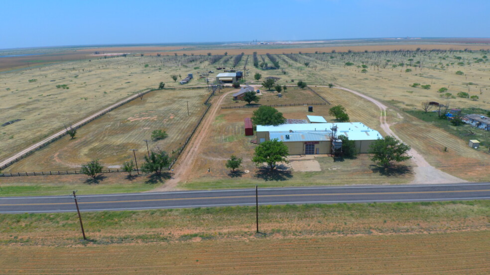 1016 County Rd E, Lamesa, TX for sale - Primary Photo - Image 1 of 58