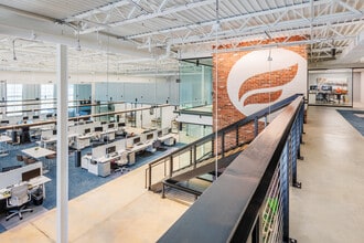 2001 W Morehead St, Charlotte, NC for lease Interior Photo- Image 2 of 5