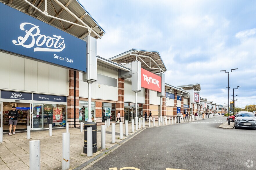 8A Neary Way, Manchester for sale - Primary Photo - Image 1 of 1