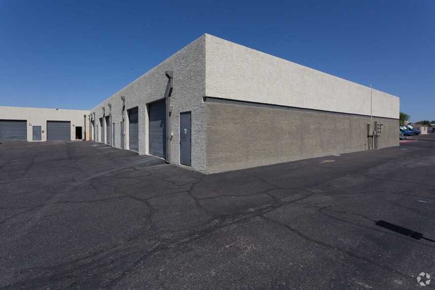 7735 E Gelding Dr, Scottsdale, AZ for lease - Building Photo - Image 2 of 10