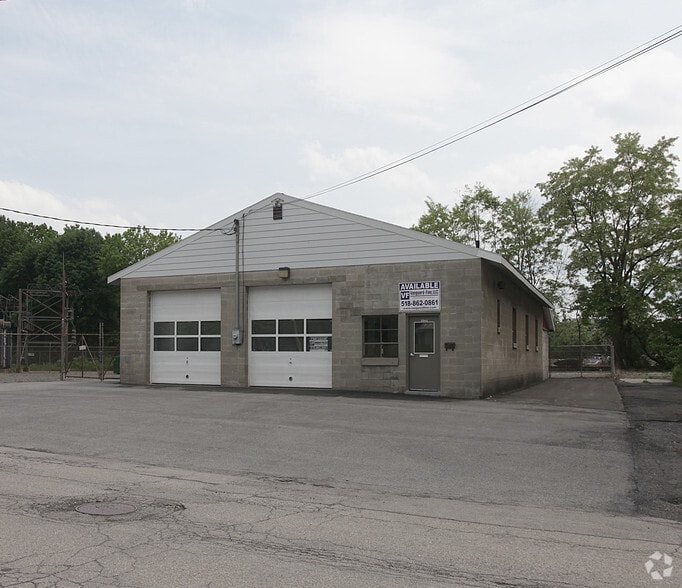 1064 Catalyn St, Schenectady, NY for sale - Primary Photo - Image 1 of 1