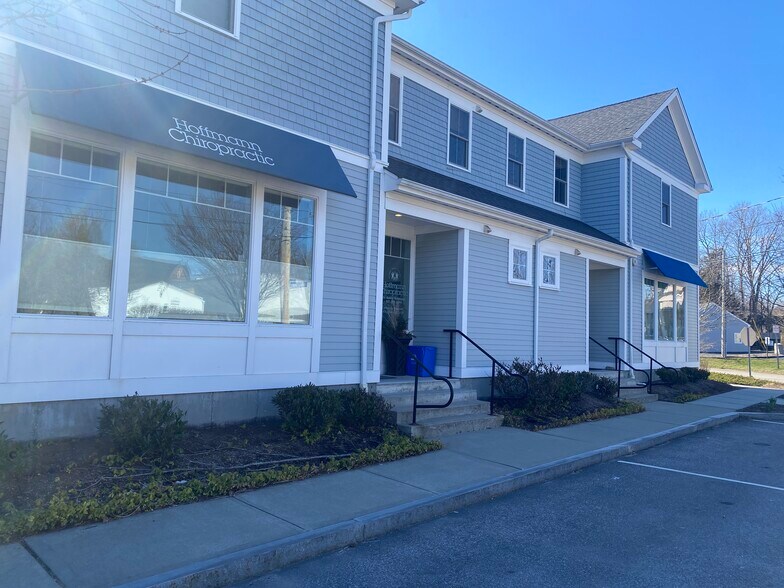 10 Anoka Ave, Barrington, RI 02806