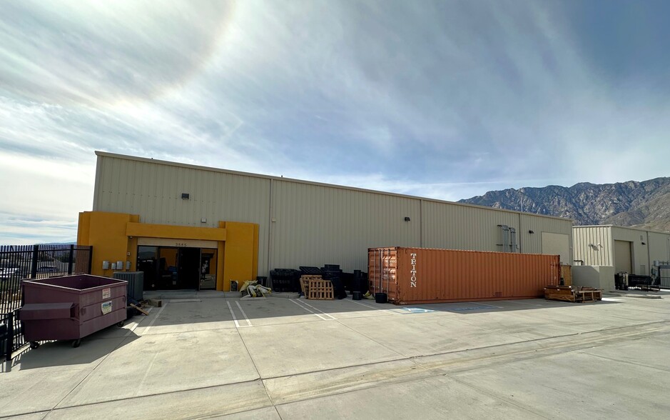 3585 N Del Sol, Palm Springs, CA for lease - Building Photo - Image 1 of 22