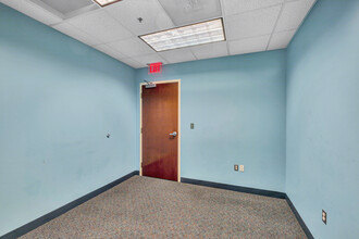 20925 Professional Plz, Ashburn, VA for lease Building Photo- Image 2 of 11