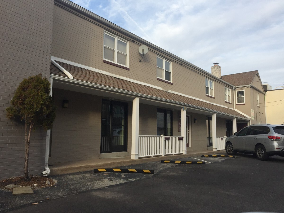 107 Forrest Ave, Narberth, PA 19072 Forrest Ave