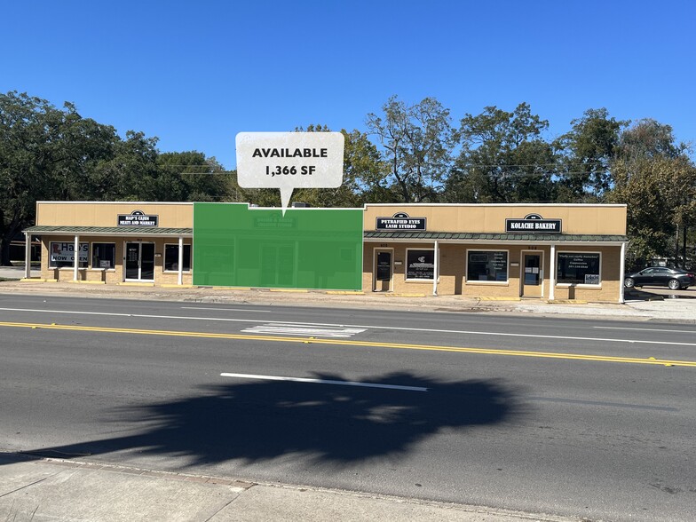 902-908 E Main St, League City, TX for lease - Building Photo - Image 1 of 8