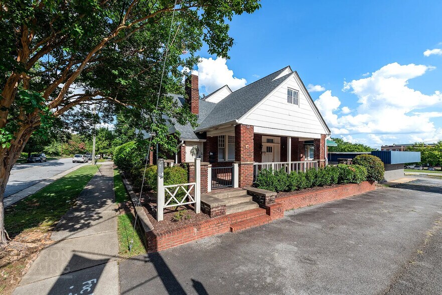 312 Rutherford St, Greenville, SC for lease - Building Photo - Image 1 of 6