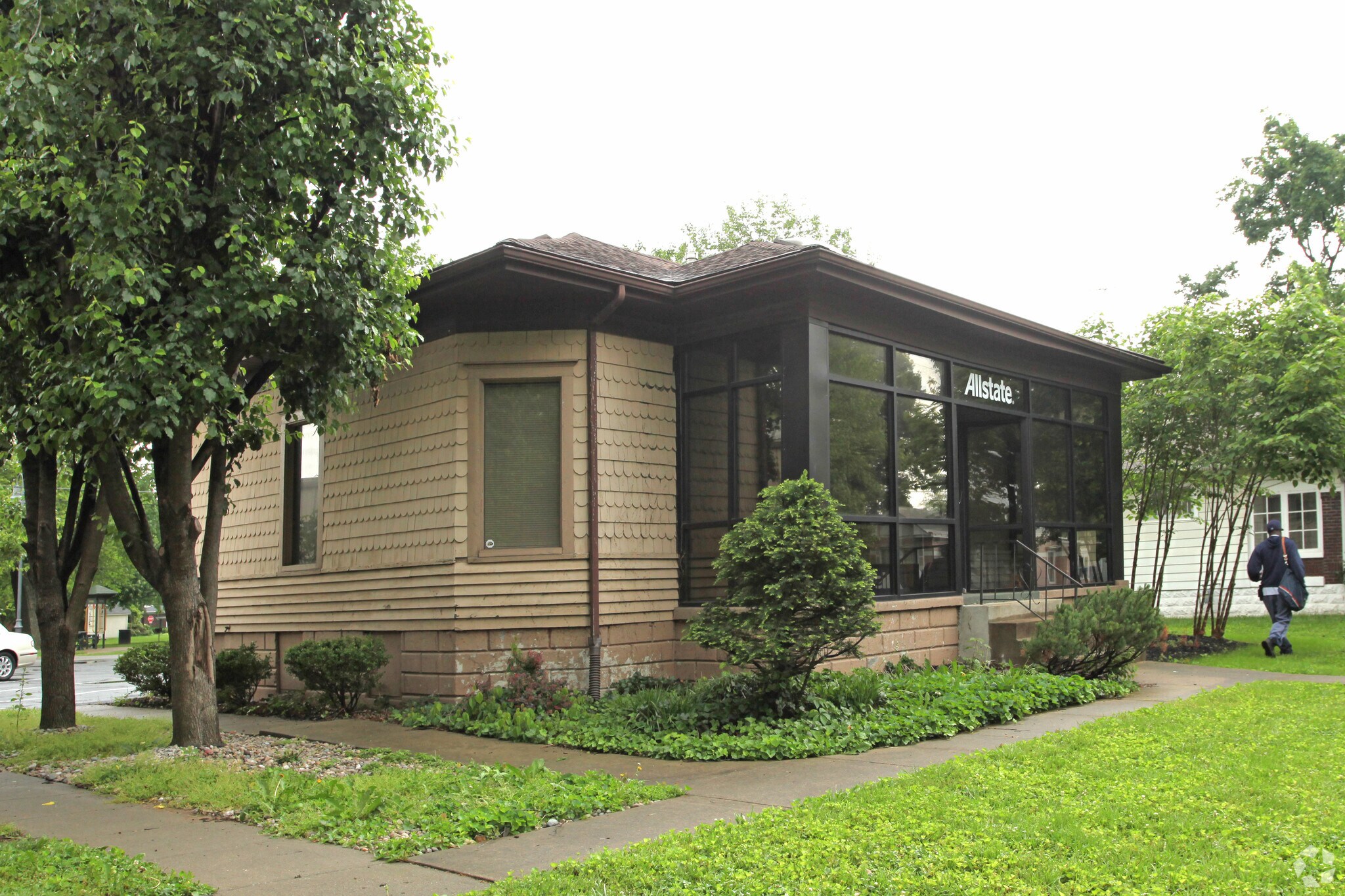 1004 E 10th St, Jeffersonville, IN for sale Primary Photo- Image 1 of 1