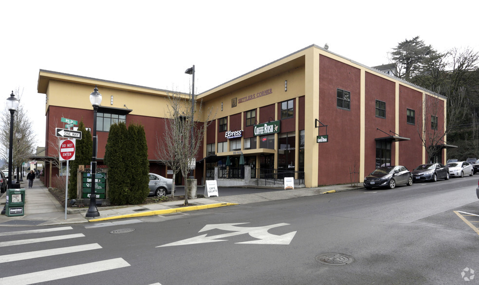 900 Main St, Oregon City, OR for lease - Building Photo - Image 3 of 5